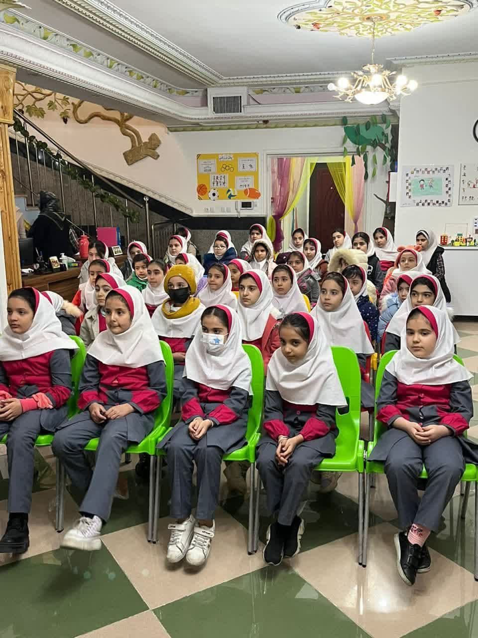 دبستان و پیش دبستانی پندار